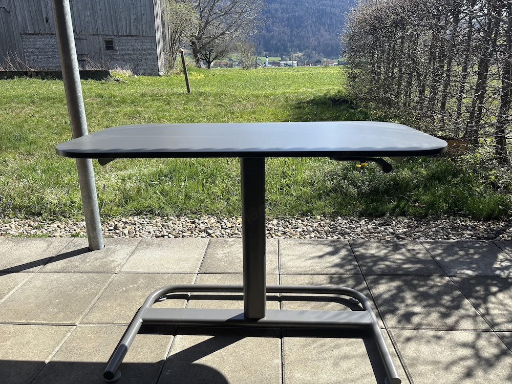 Höhenverstellbarer Tisch