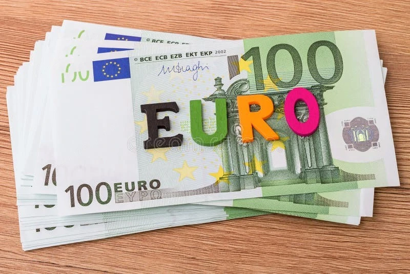 Kredite: Von 10.000   bis 90.000.000   für Privatpersonen, Unternehmen, Landwirte und Immobilieninve
