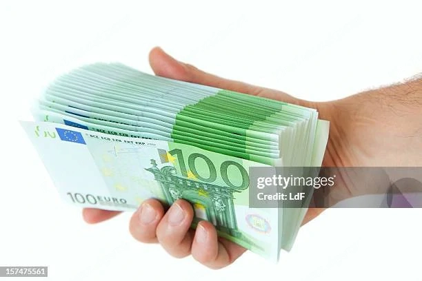 Wir lösen Ihre Probleme und lassen Ihre Projekte Wirklichkeit werden  Wir unterstützen Privatpersone