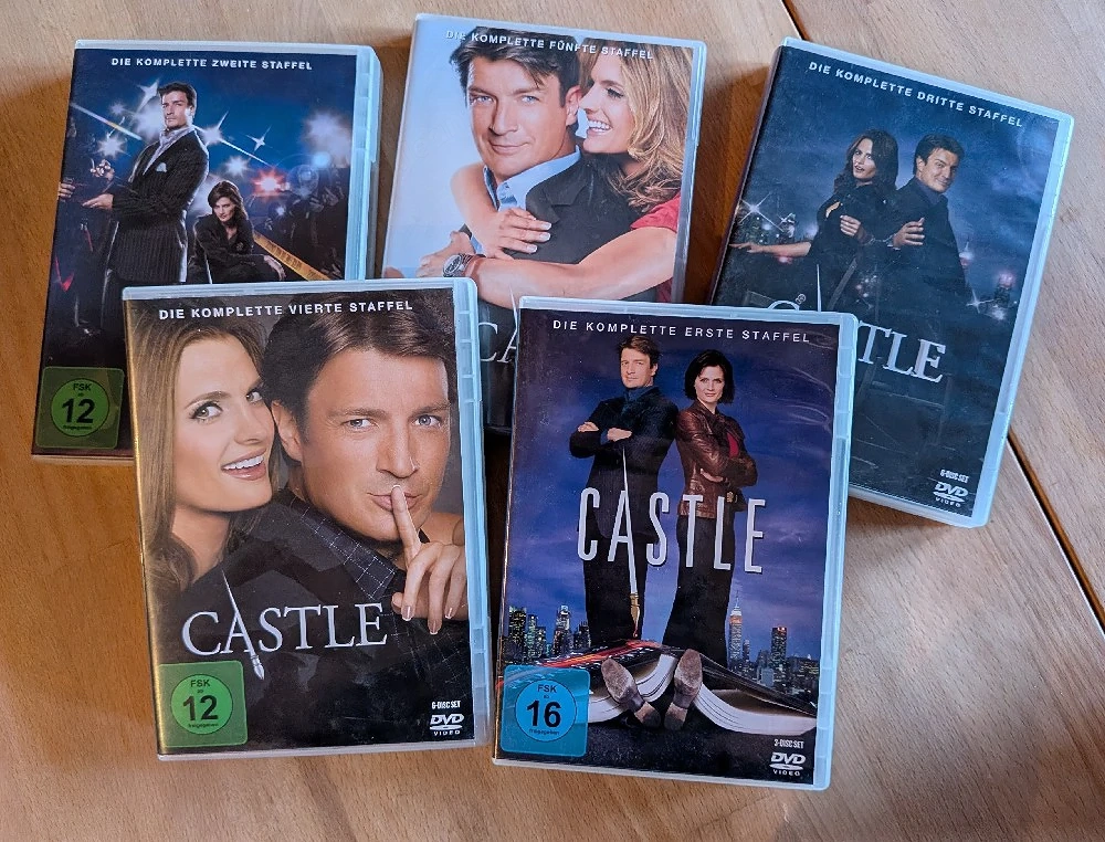 Zu verschenken: DVD-Sammlung Serie Castle 