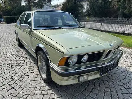 BMW 735