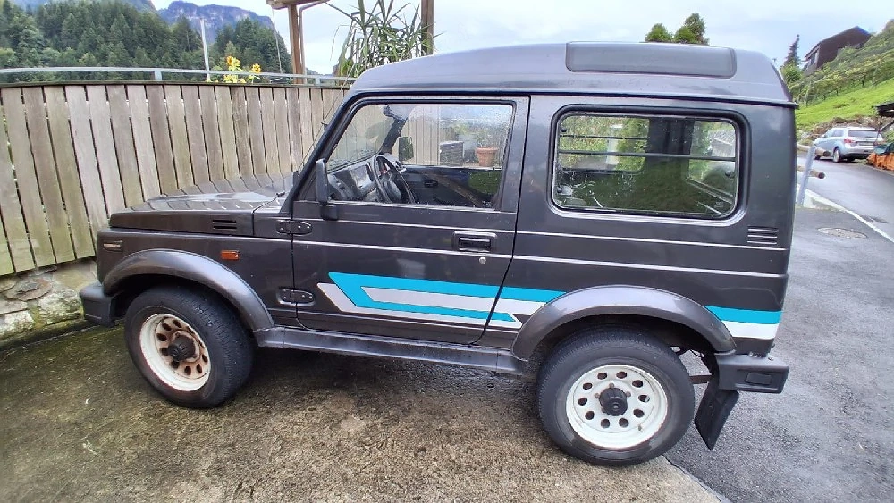 Suzuki Samurai