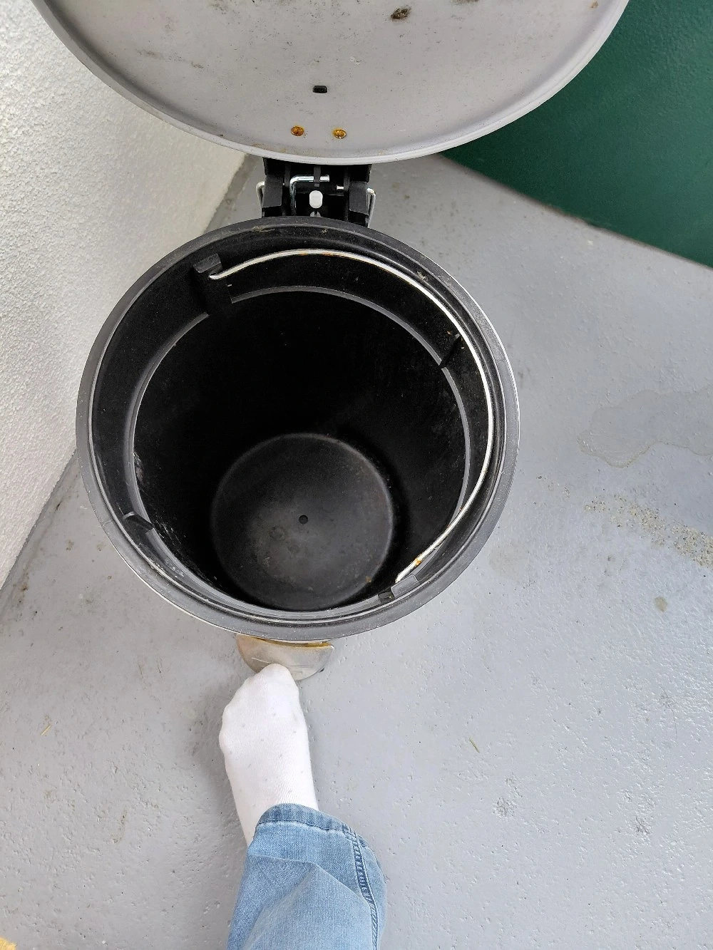 Zu Verschenken Klapp Mülleimer 