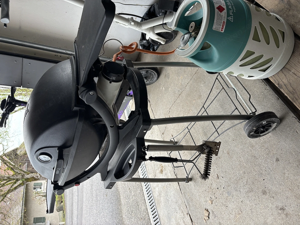 Weber Gasgriller mi Untergestell