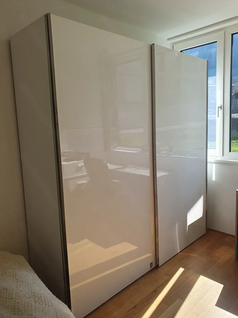 Verkaufe Kleiderschrank  2 Türig um 170 Euro