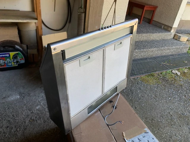 Dunstabzug und Mülltrennung