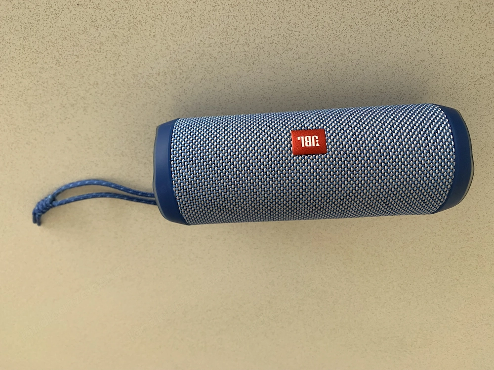 Verschenke JBL Flip 4