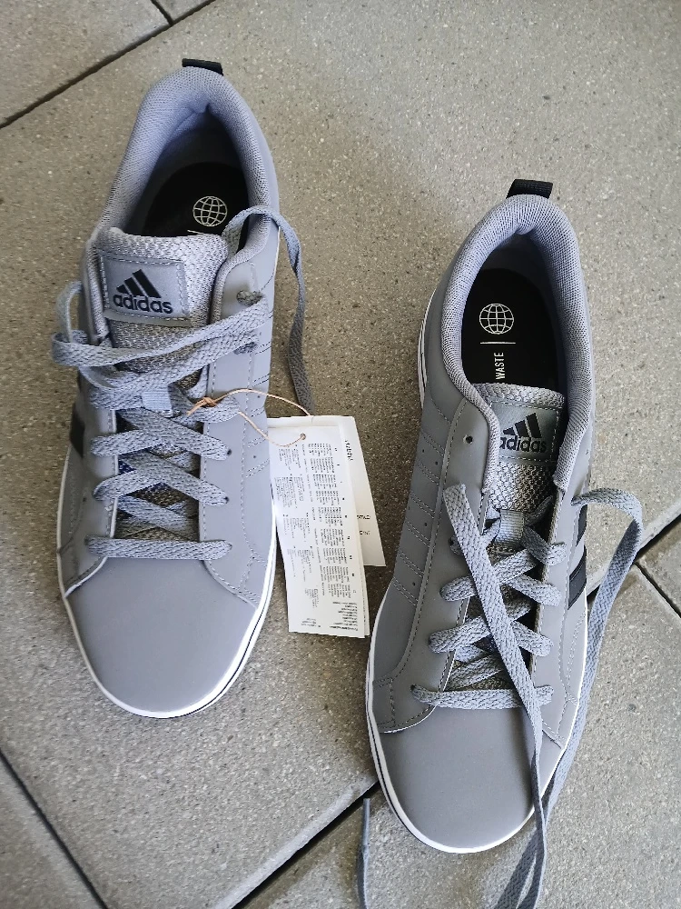 adidas Turnschuhe gr 42