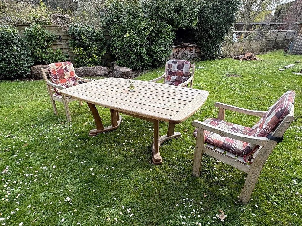 Gartentisch 