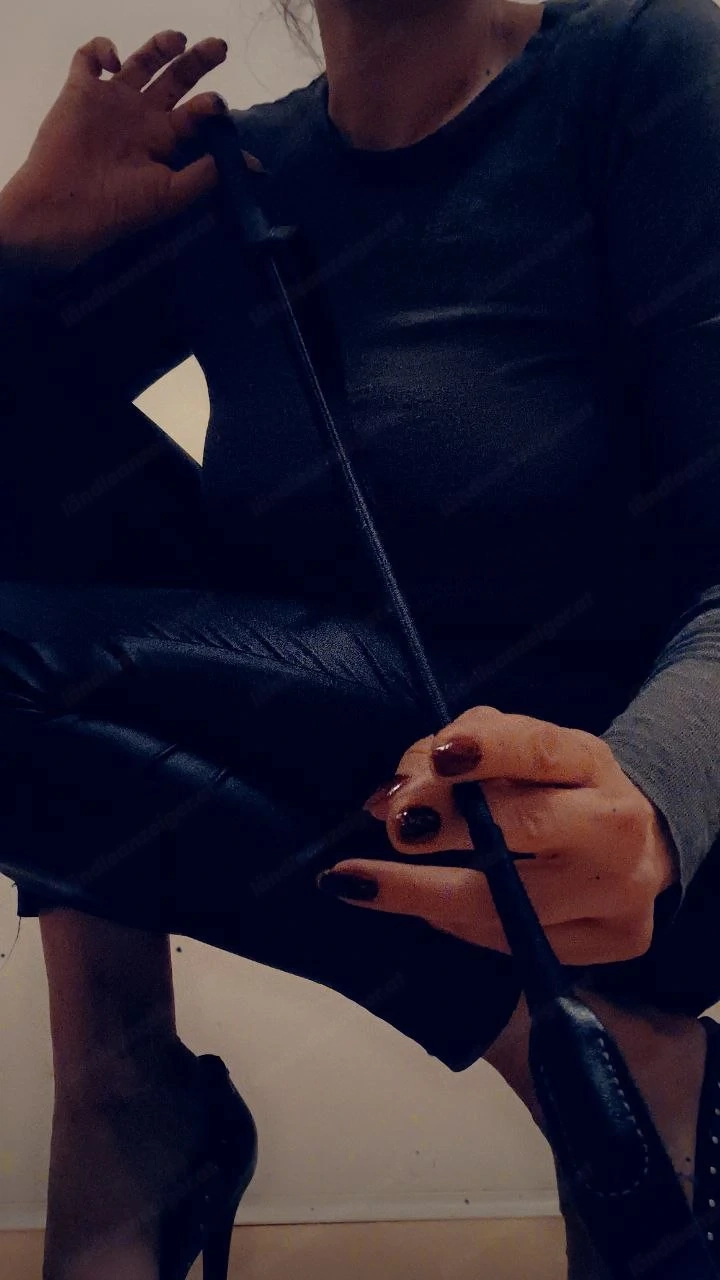 Lady7261836 Zuckerbrot und Peitsche !