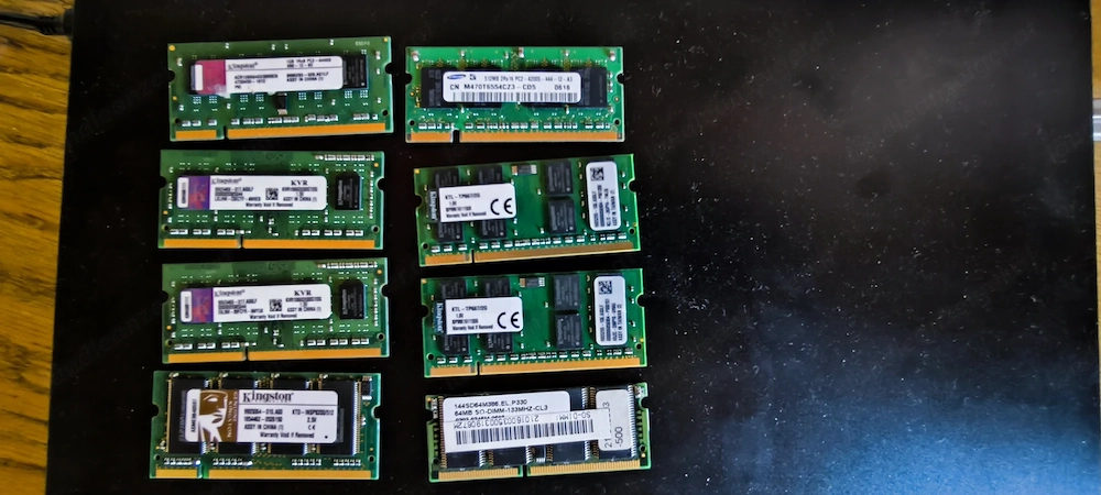 8x Arbeitsspeicher für ältere Laptops zum aufrüsten 