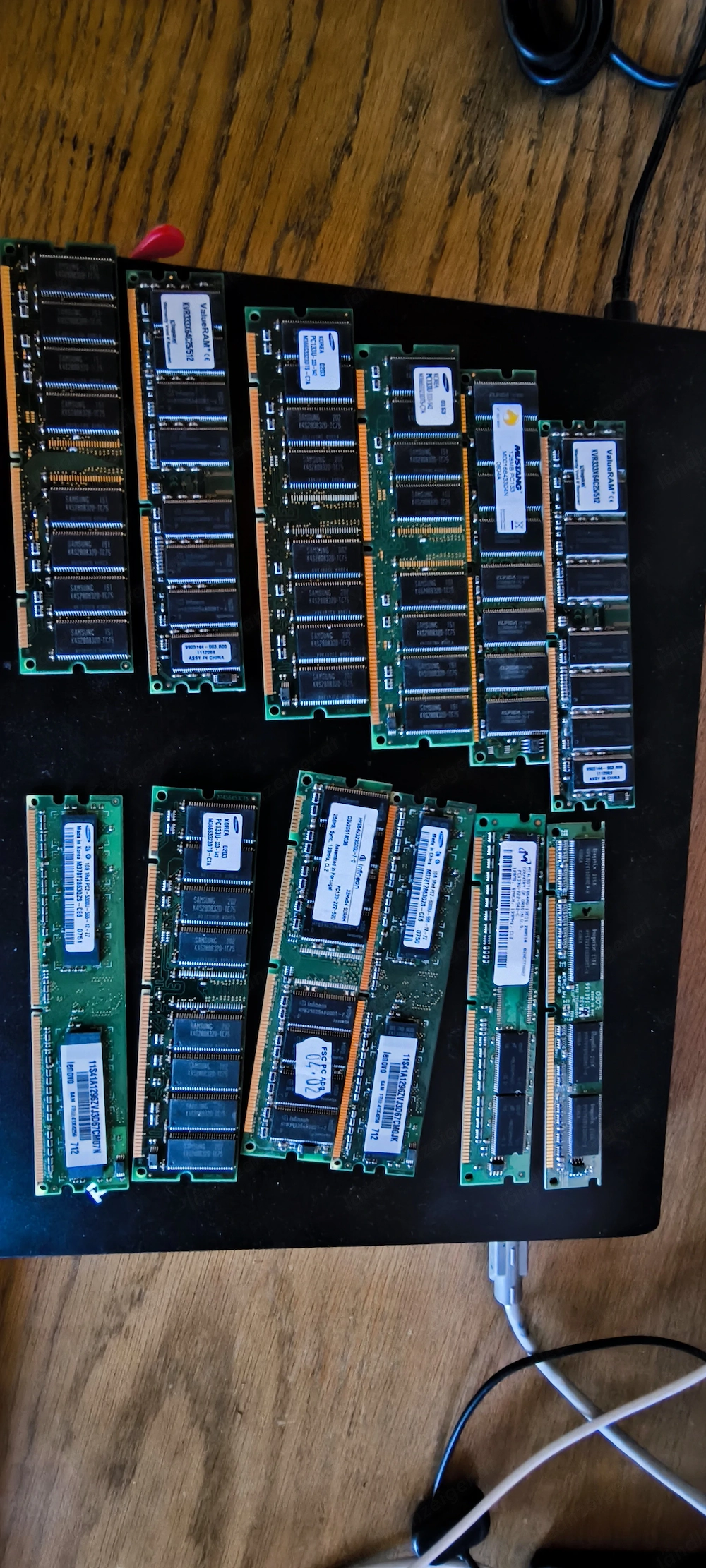 12 x Arbeitsspeicher für ältere Pc