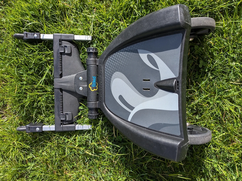 Fillikid Buggyboard mit Sitz. Zum Befestigen am Kinderwagen. 