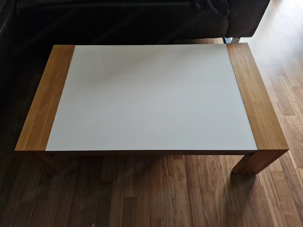 Couchtisch sucht neuen Besitzer 