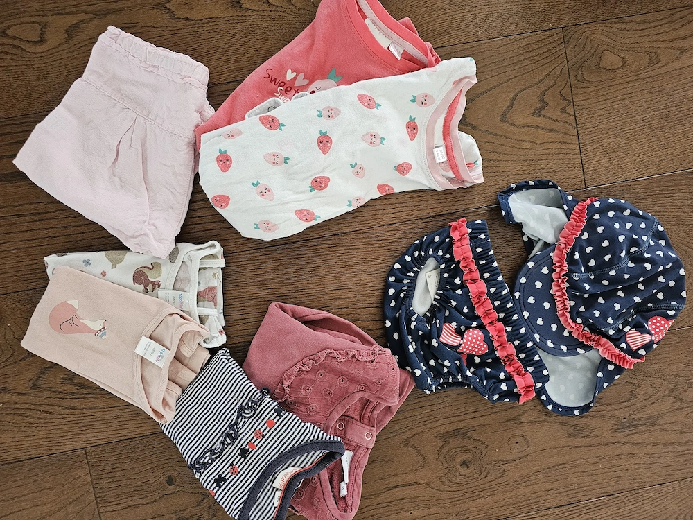 Kleiderpaket Größe 86 für Mädchen 