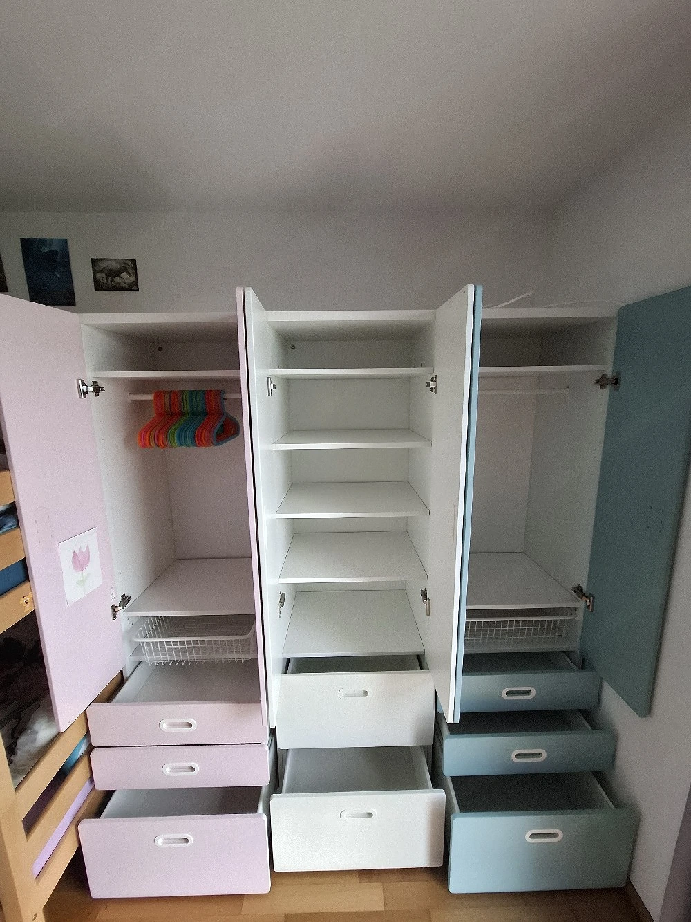 Kleiderschrank 