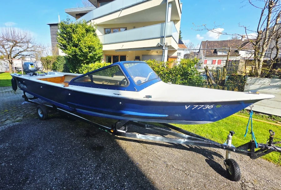 Angel & Badeboot, Gehrer 590 mit 20 PS Motor und Anhänger 
