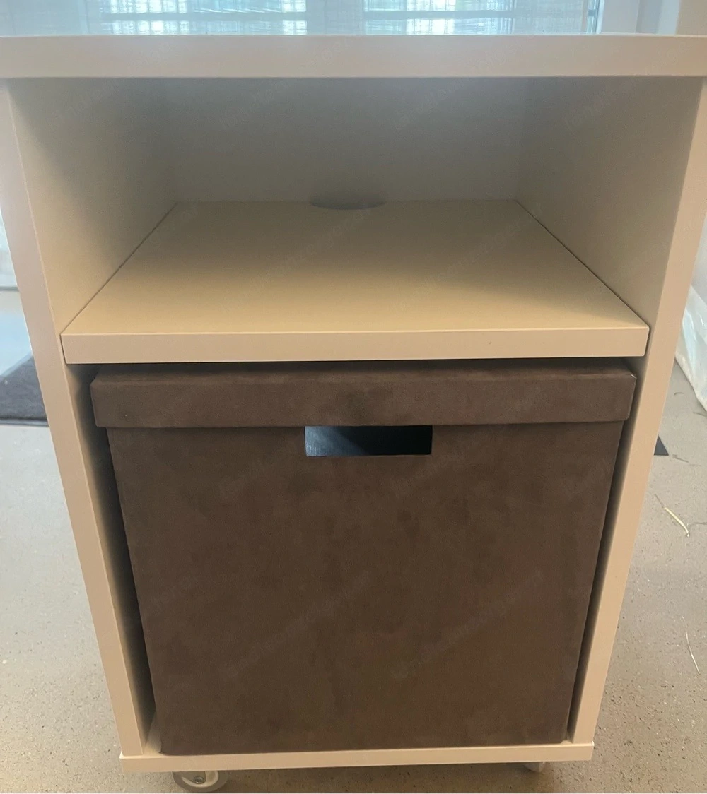 Nachttisch inkl. Aufbewahrungsbox   guter Zustand