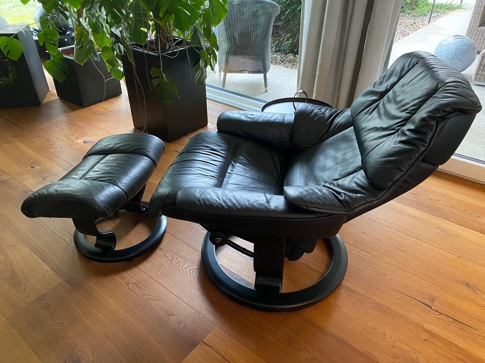 2x Originale Stressless Sessel mit Hocker
