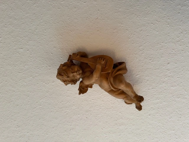 Barockengel geschnitzt