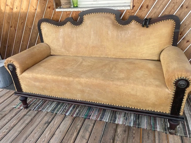 Sofa in echtem Leder