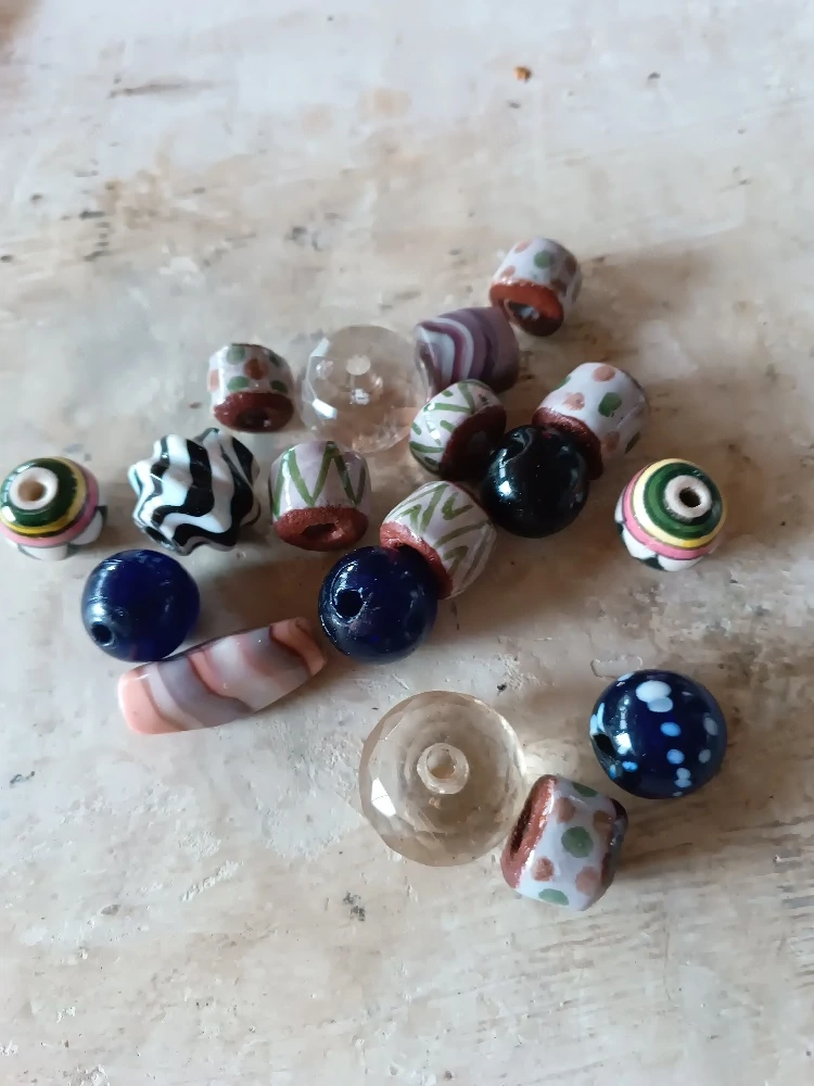 Ton u.Glasperlen Handarbeit 