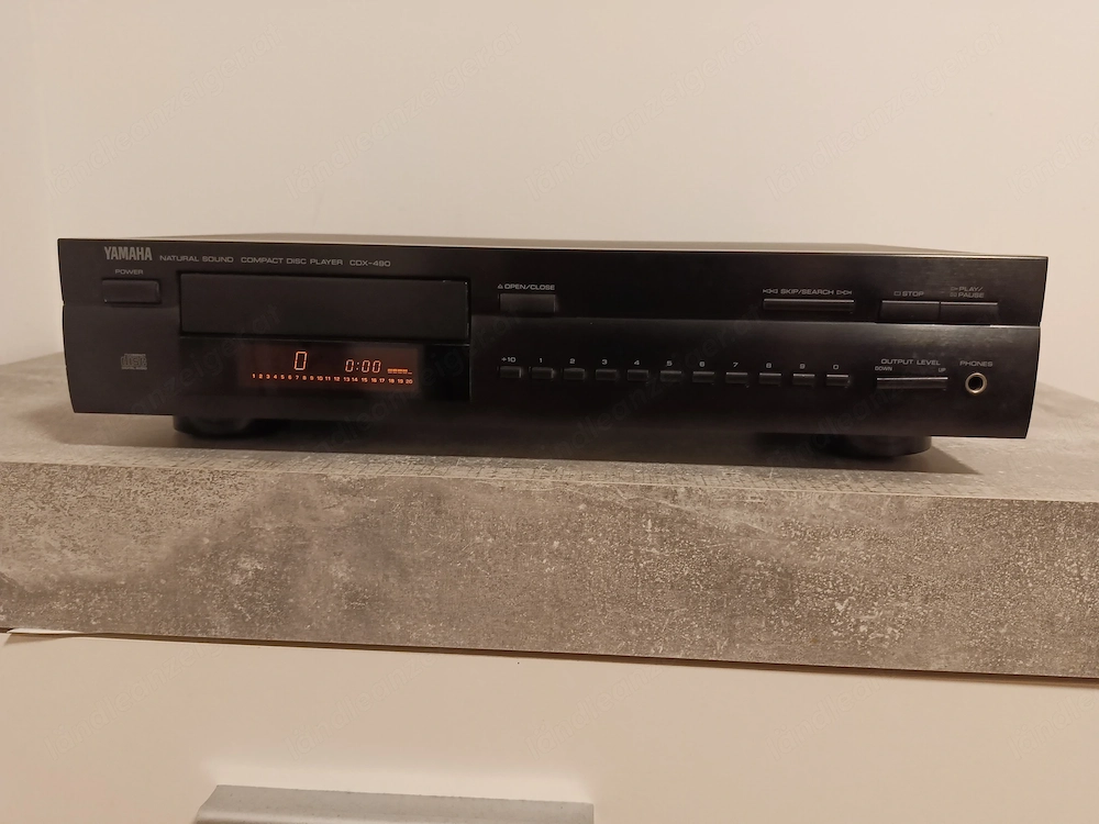 Yamaha CDX-490 CD Player