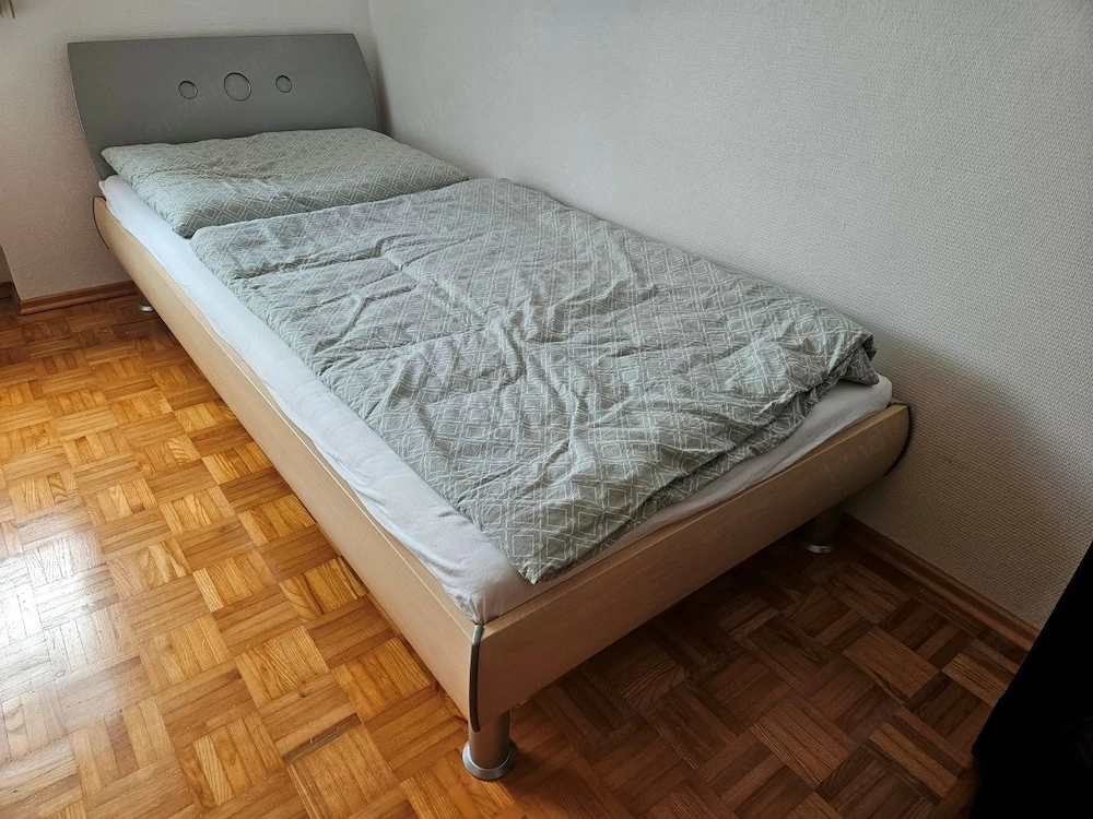 Einzelbett 200x90cm