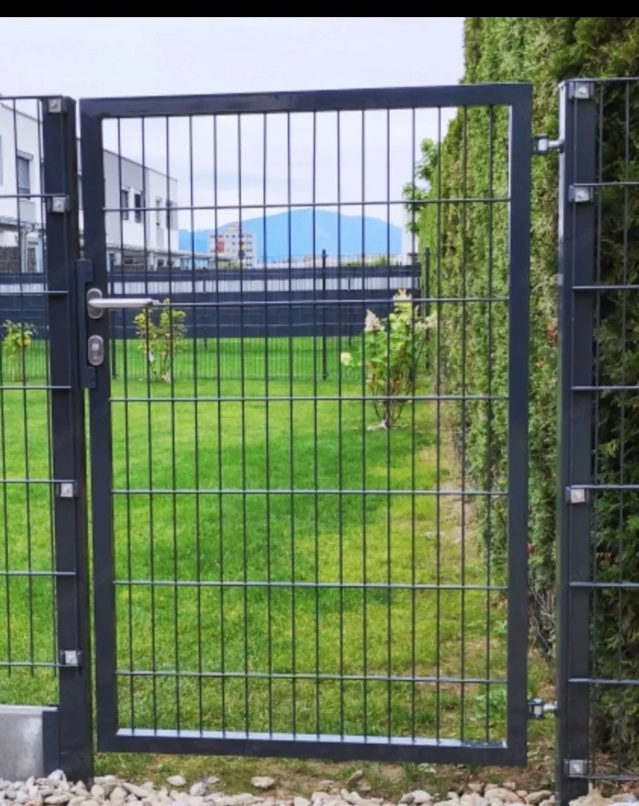 Komplett-Set: 9 Zaunsteher (180cm) mit Abdeckleiste + 1-flügliges Tor - NEU WERTIG ohne Gitter