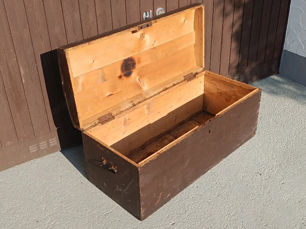 Alte Holztruhe