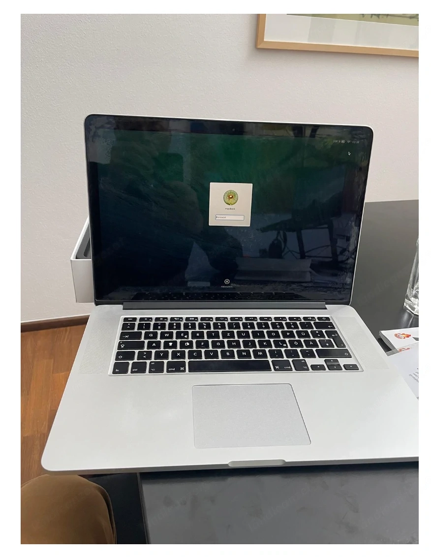 MacBook Pro mit Originalverpackung zu verkaufen