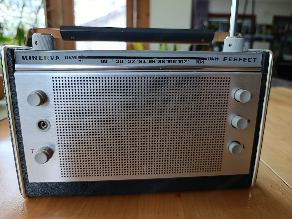Kofferradio Minerva Perfect in gutem Zustand