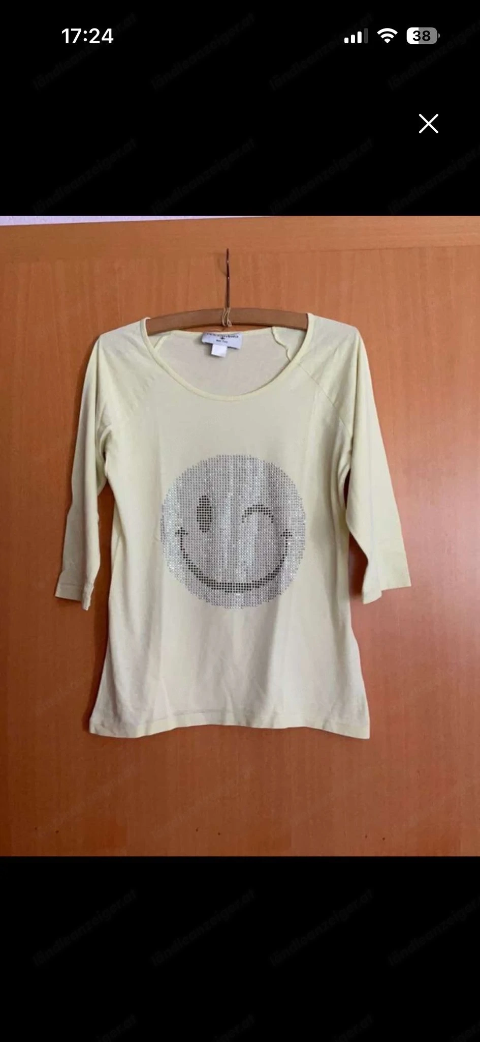 Gelbes T-Shirt mit Smiley Aufdruck