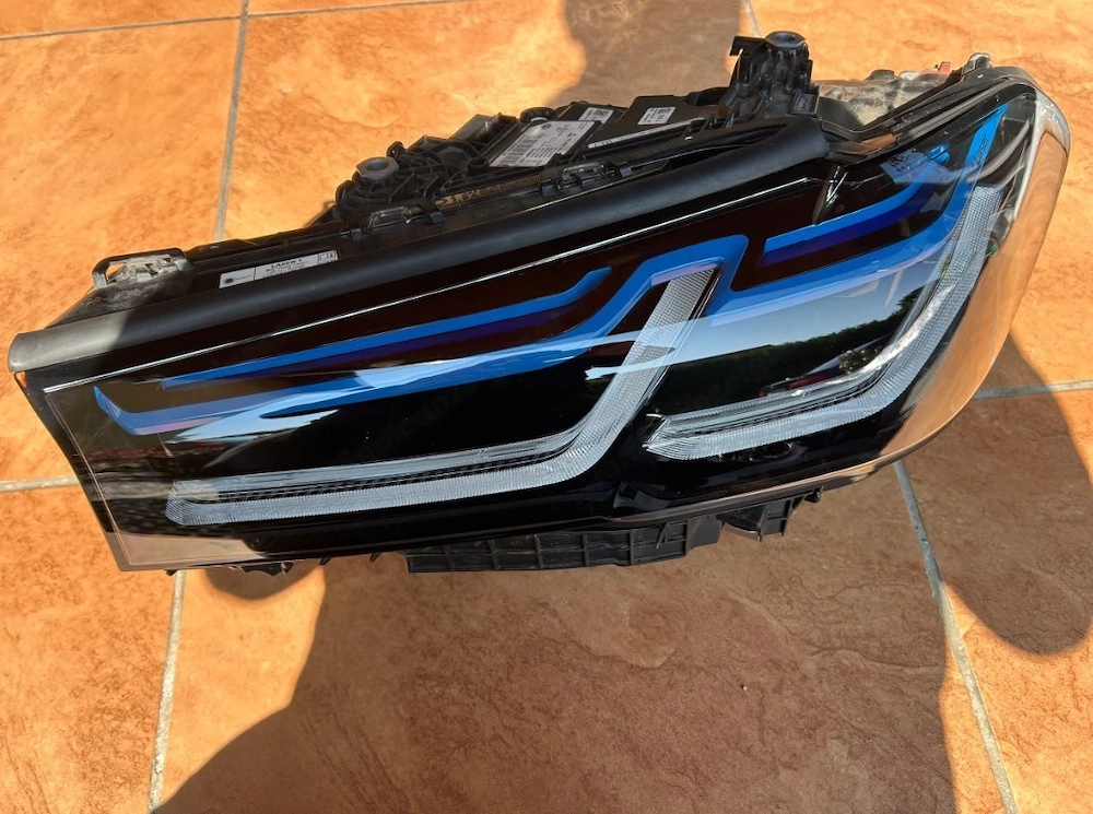 BMW G30 G31 F90 LCI Scheinwerfer