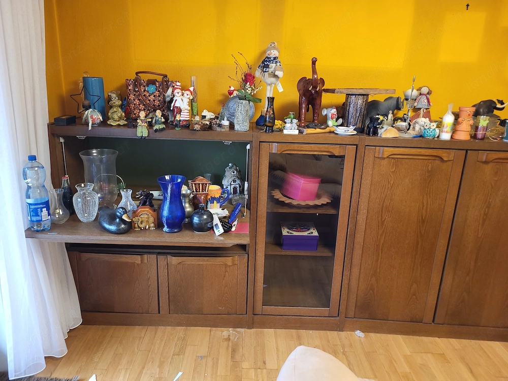 Wohnzimmer Schrank   Kommode zu verschenken