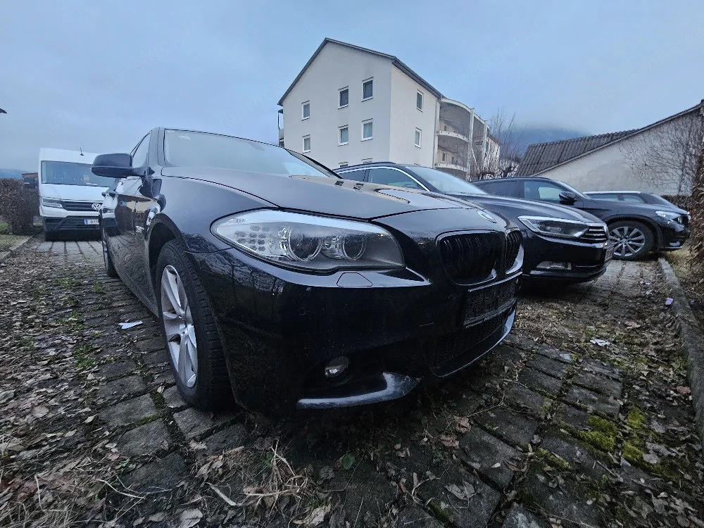 BMW F10 530d Schwarz