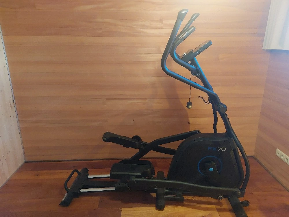 Crosstrainer Cardiostrong FX70