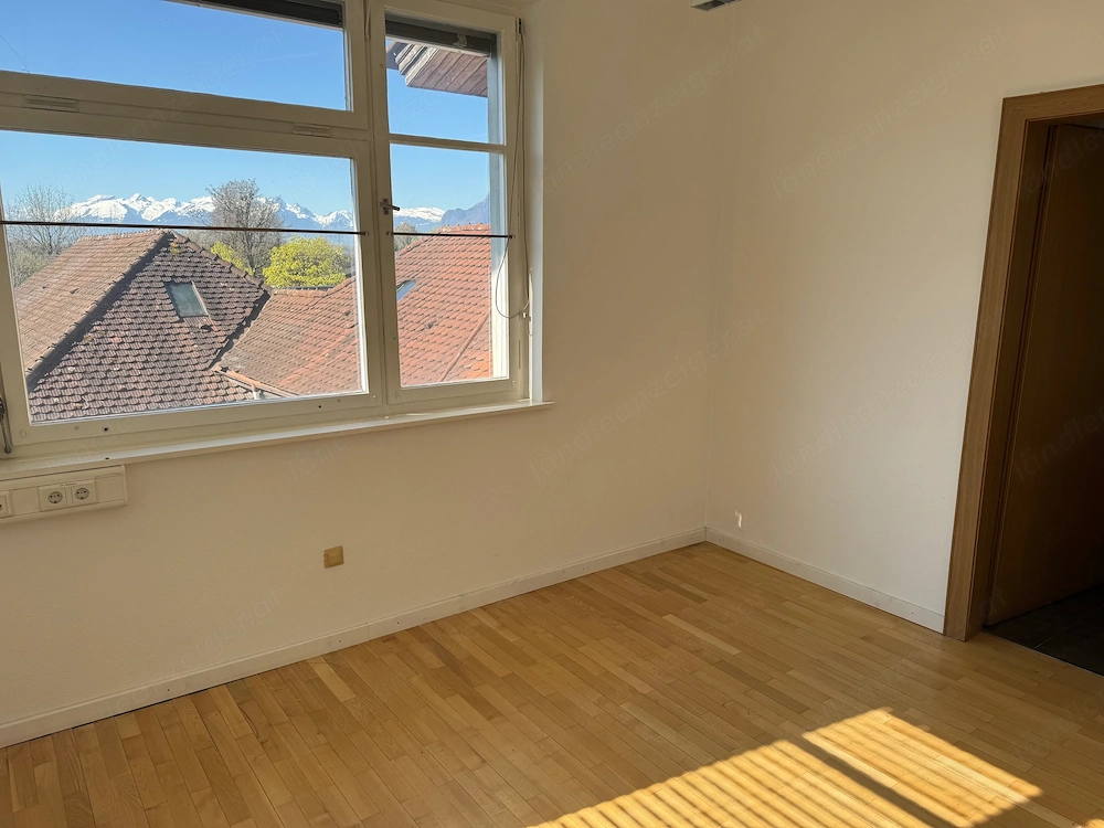Raum, Büro, Praxis zu vermieten