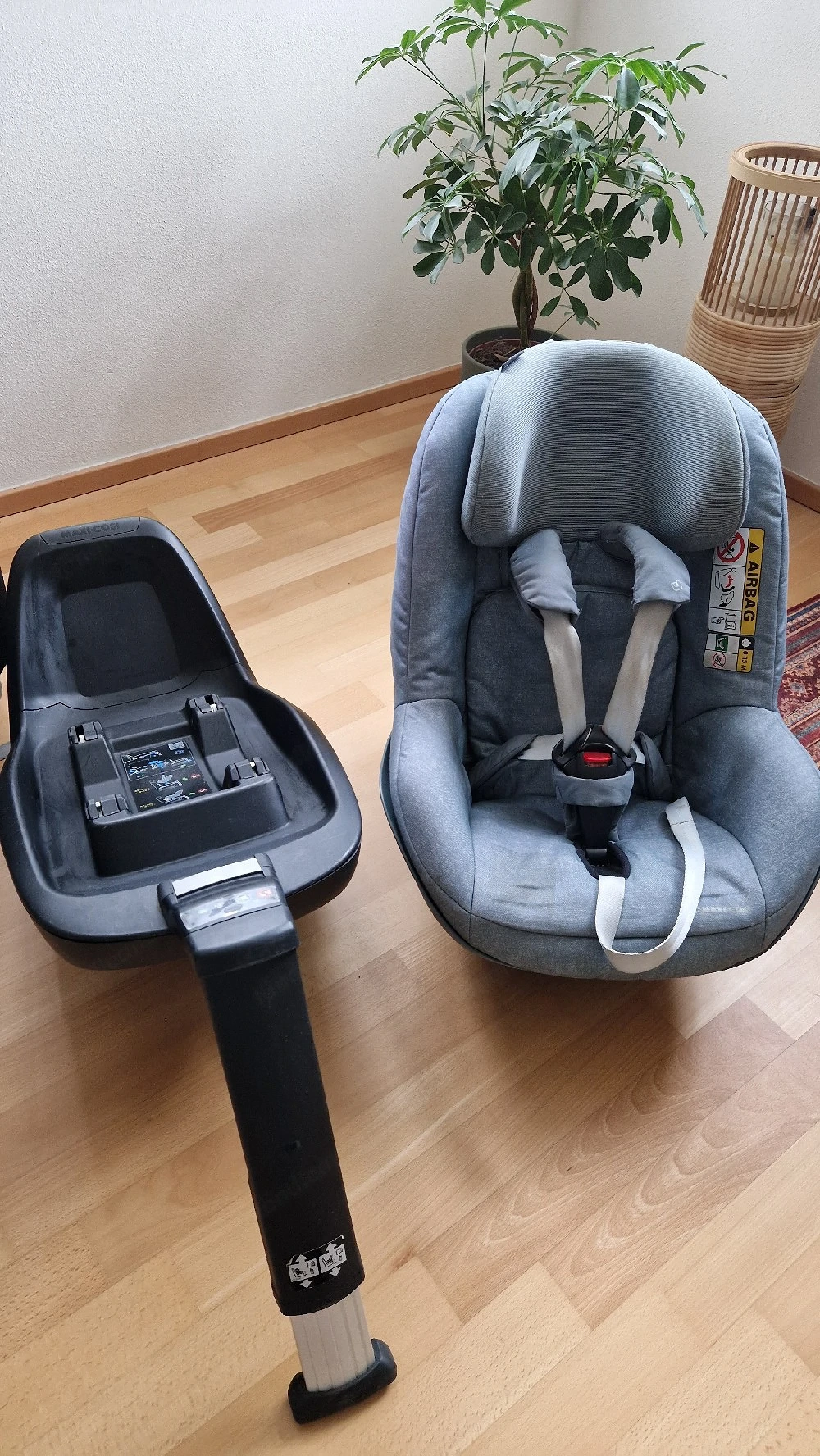 Maxi Cosi Kindersitz plus Station