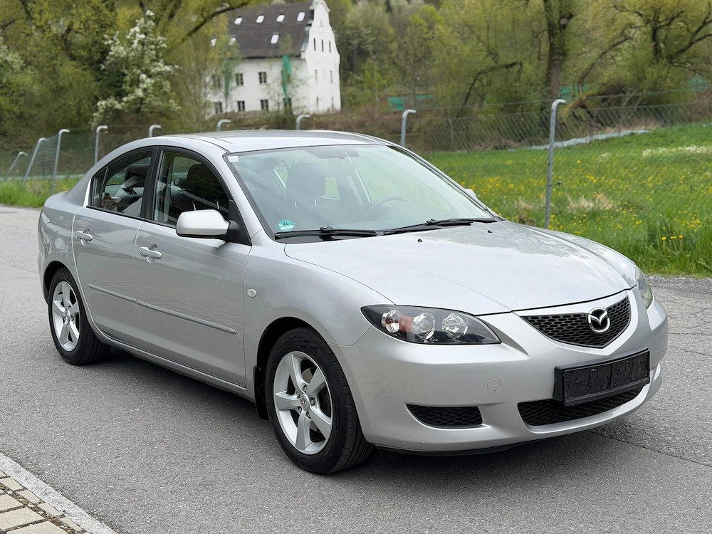 Mazda 3 Benzin TÜV NEU wenig Km