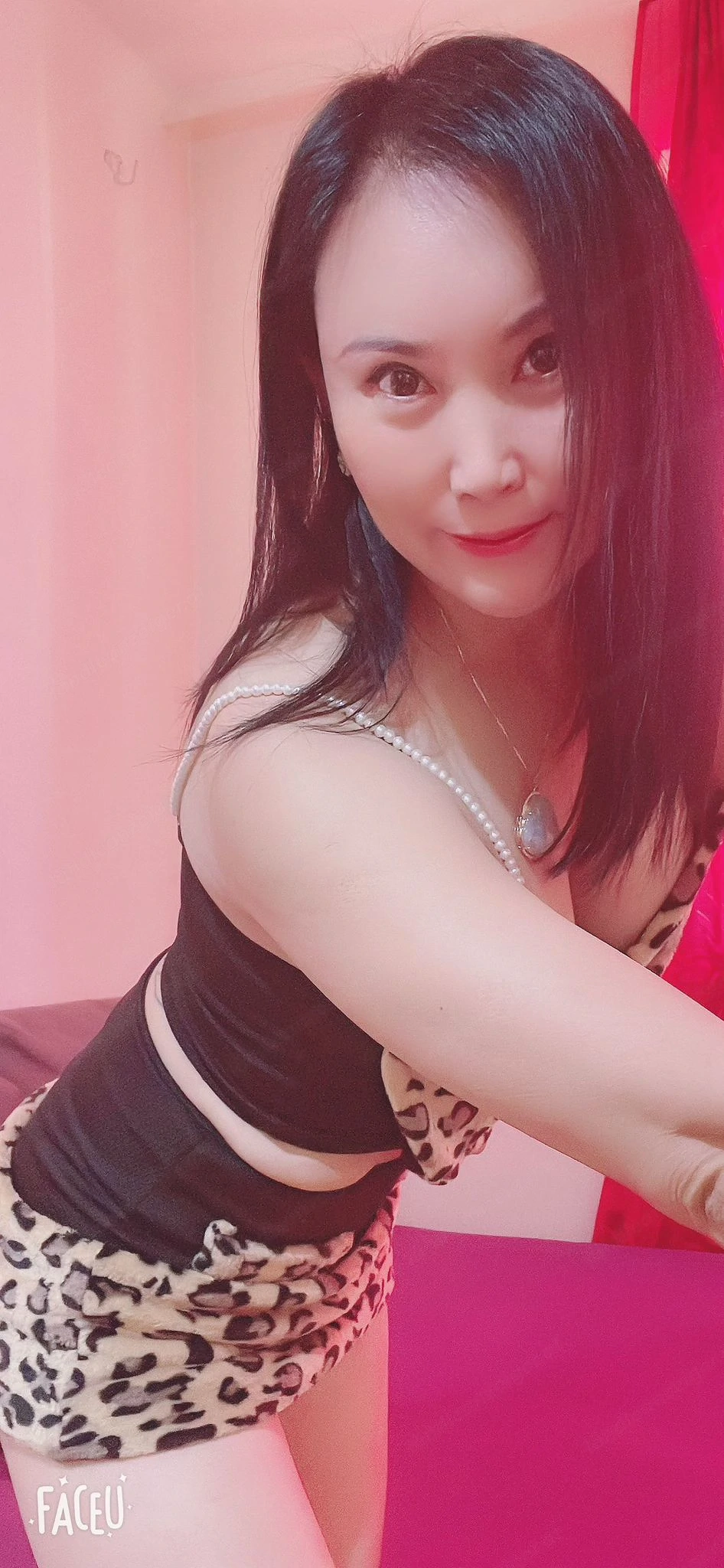 32 jährige Asiatin verwöhnt dich