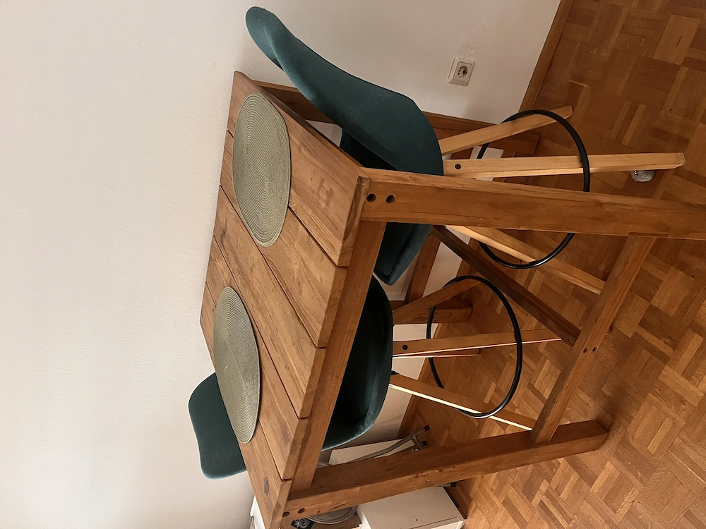 Bartisch mit Stühle hochwertig 