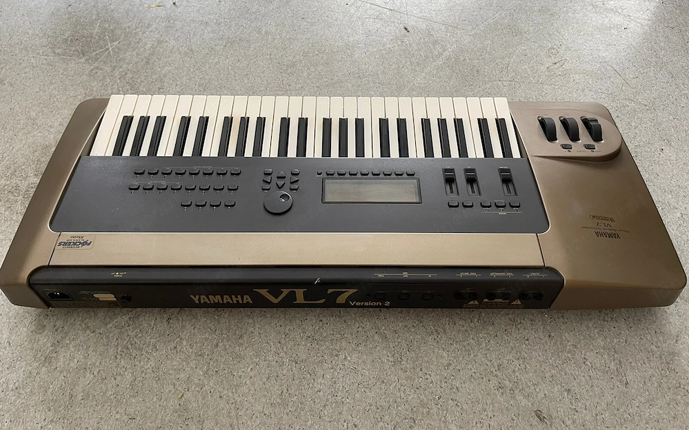 Yamaha VL7 Virtual Acoustic Synthesizer