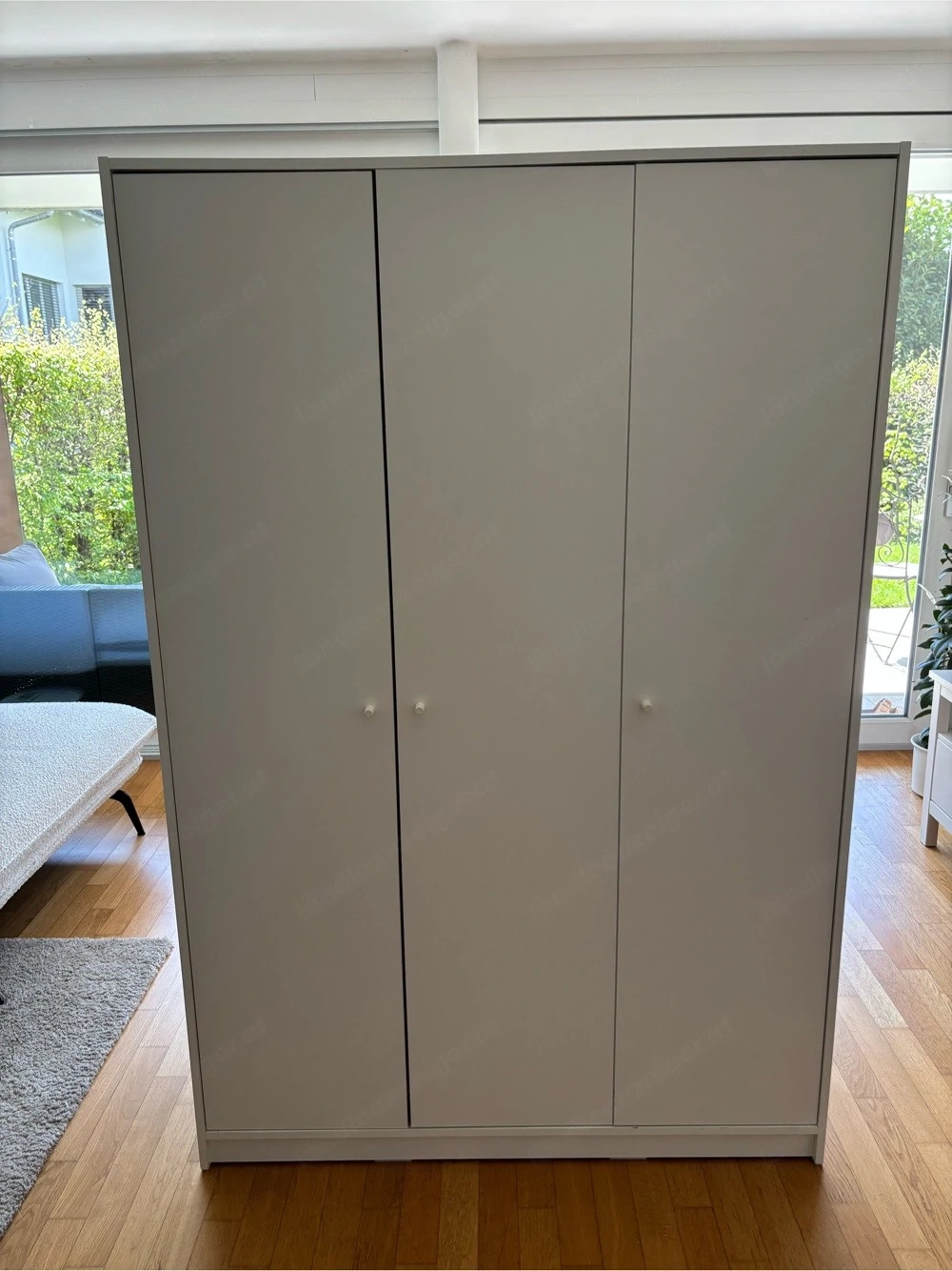 Kleiderschrank