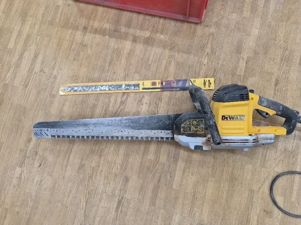 Dewalt DWE397 Ziegelsäge