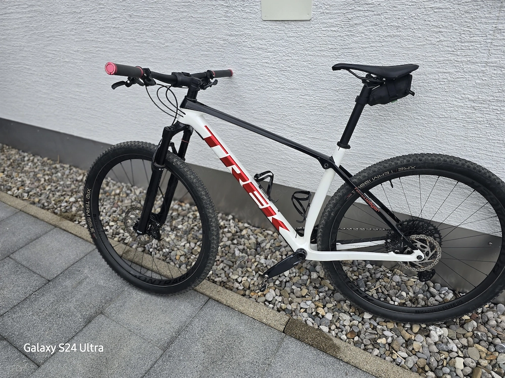 TREK Excalibur neuwertig um 1500.-- zu verkaufen.