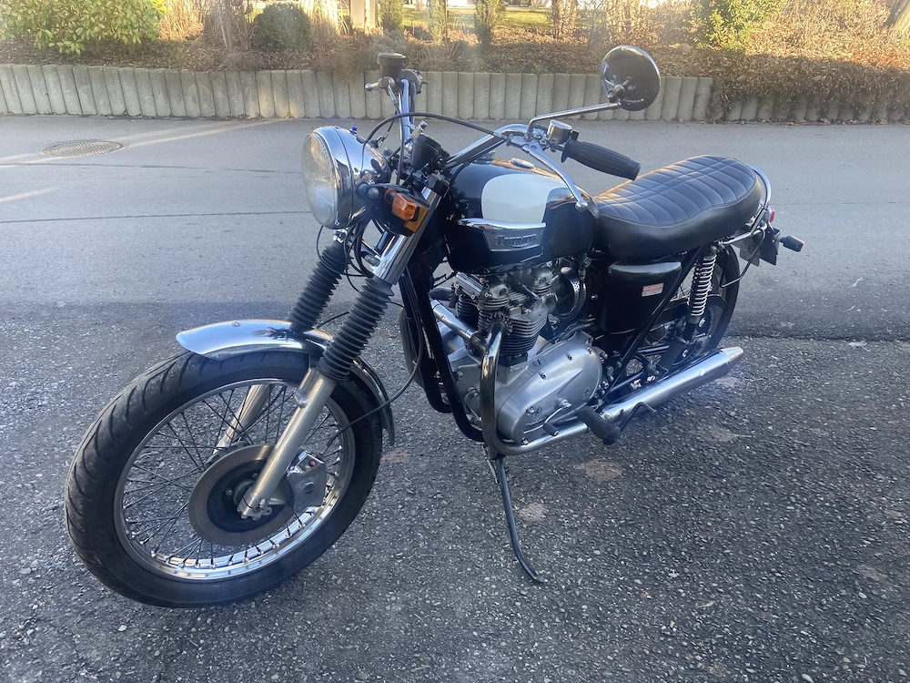 Triumph T140