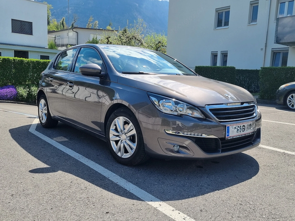 Servicegepflegter Top-PKW Peugeot 308, sehr wenig km, 8fach bereift, 
