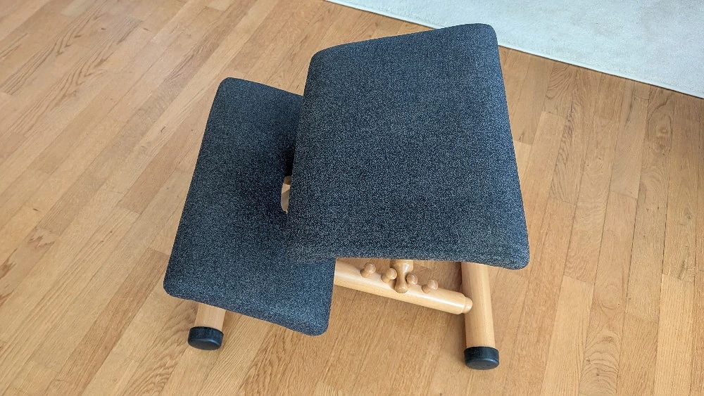 Original Stokke Variable Balans - ergonomischer Kniestuhl aus Holz