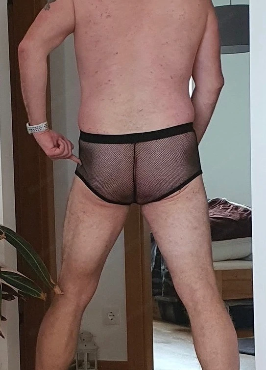 Zeige mich gerne nackt